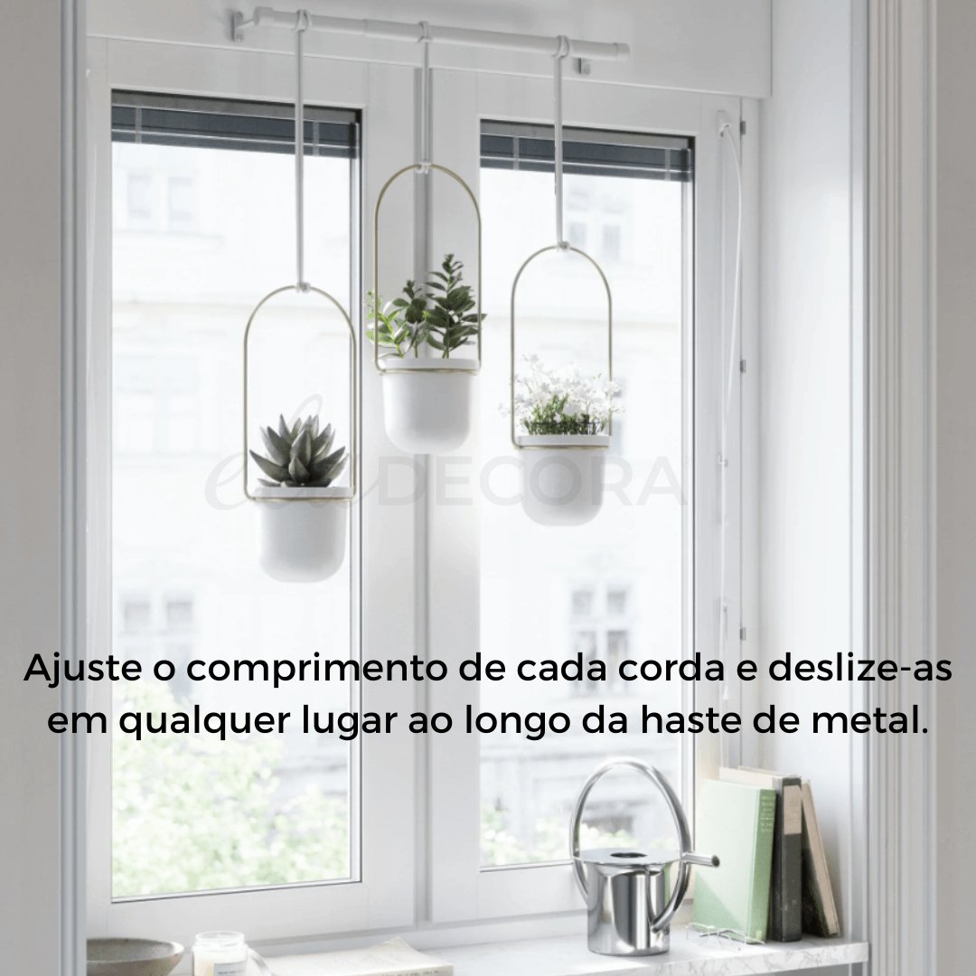 Conjunto com 3 Vasos Cachepot Suspensos Branco e Dourado - Ela Decora