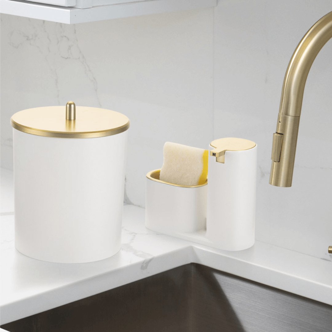 Dispenser Porta Detergente com Bucha Linha Conceito Branco com Dourado - Ela Decora