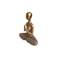 Escultura Mulher Yoga Decorativa Dourado 17cm - Ela Decora