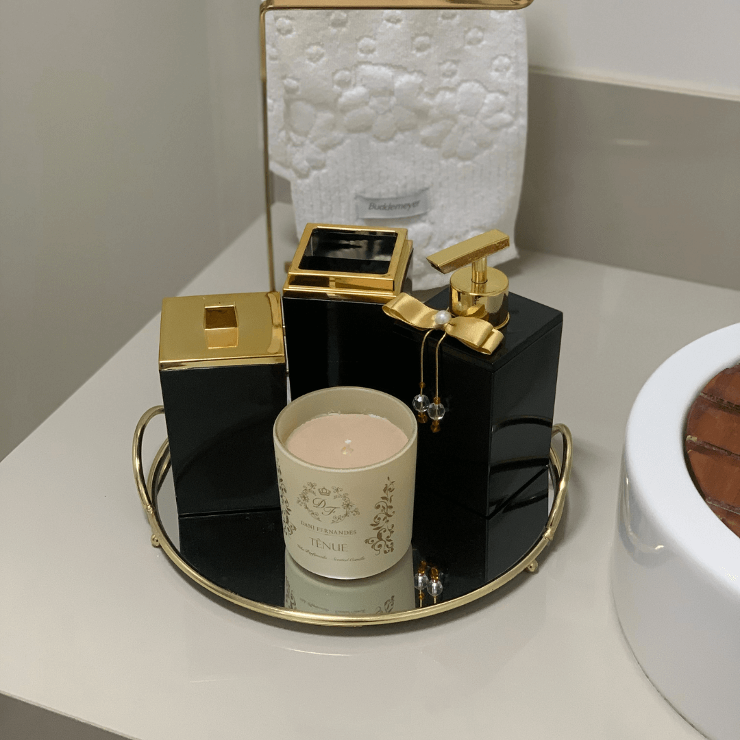 Porta Sabonete Líquido Linha Quadratta Preto e Dourado - 400ml - Ela Decora